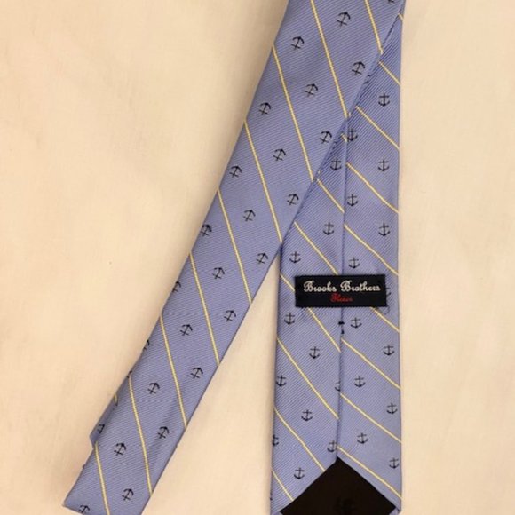 One Brooks Brothers Fleece Boys Small Tie 43 1/4" long 2" wide - Picture 1 of 2